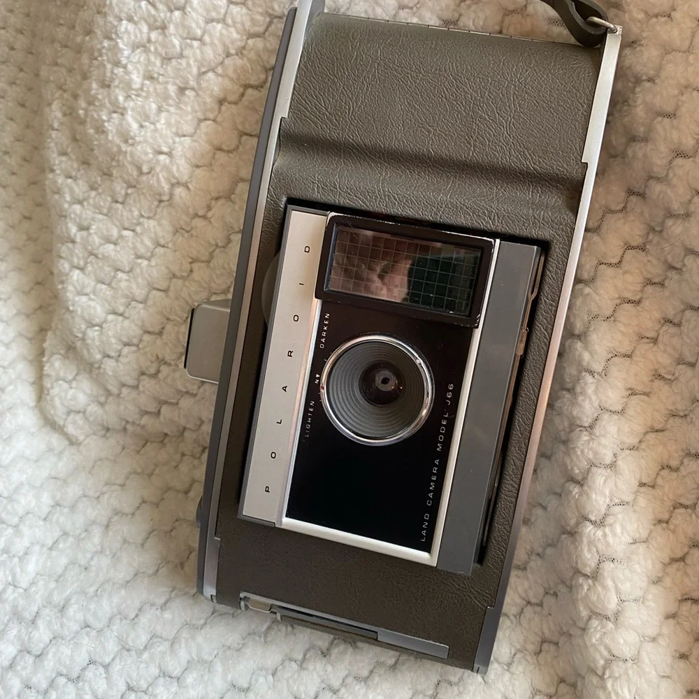 Polaroid land camera j66